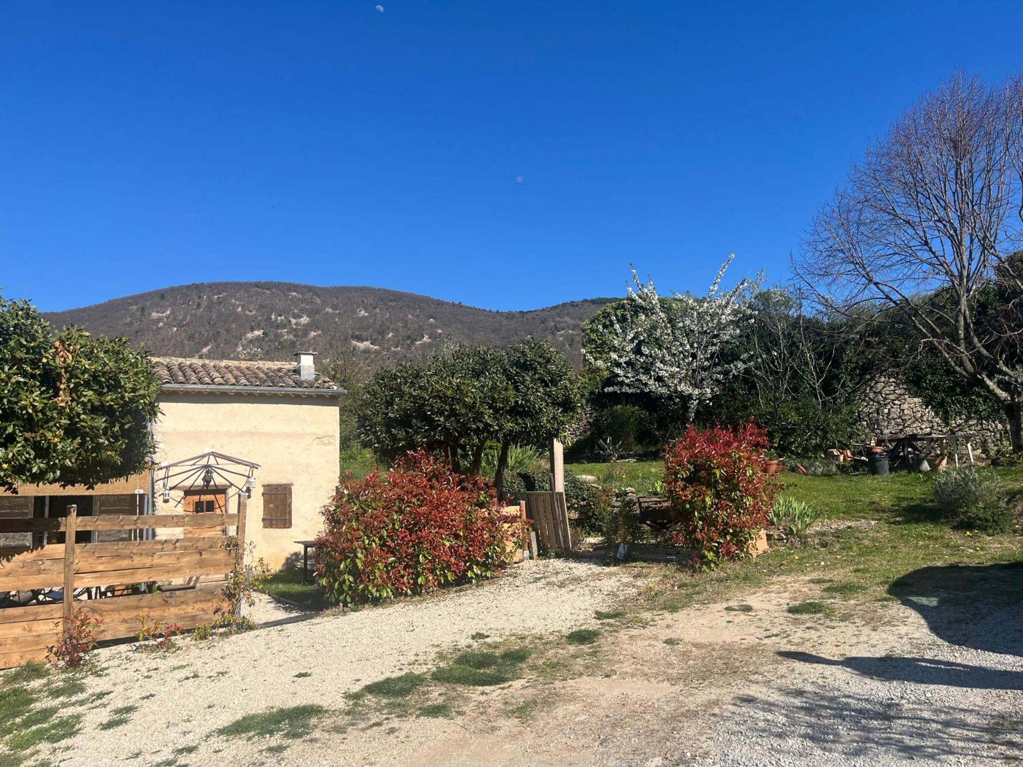Cabanon Entoure De Montagnes Et D'Oliviers Villa Nyons Buitenkant foto