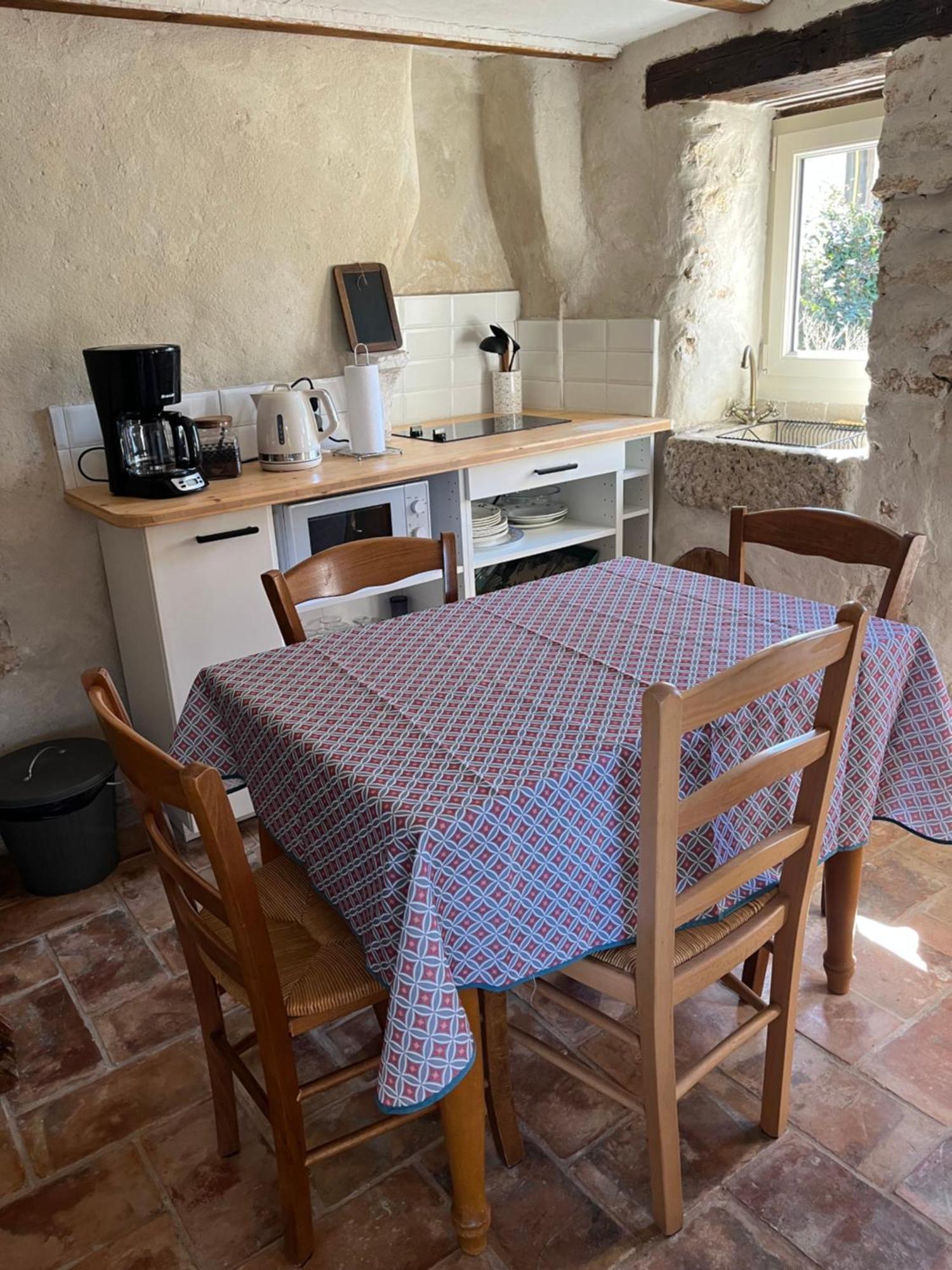 Cabanon Entoure De Montagnes Et D'Oliviers Villa Nyons Buitenkant foto
