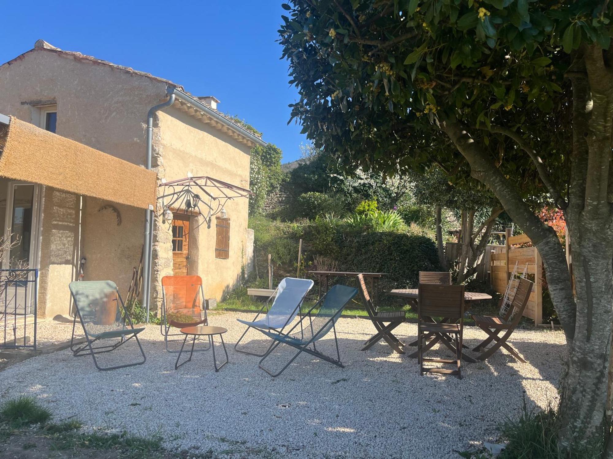 Cabanon Entoure De Montagnes Et D'Oliviers Villa Nyons Buitenkant foto